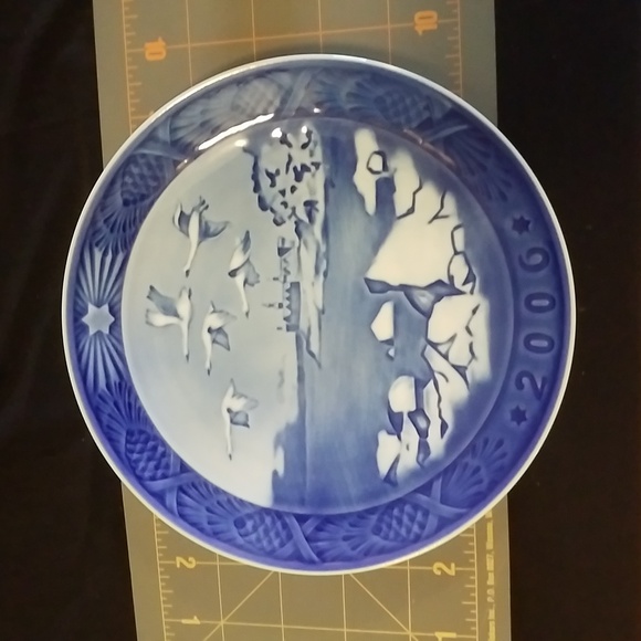 Royal Copenhagen Christmas PLATE 2006 KRONBORG CASTLE Denmark - Picture 3 of 3